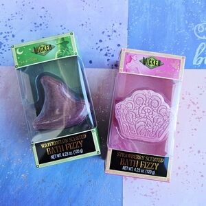 Universal Studios Wicked Elphaba and Glinda Bath Fizzies